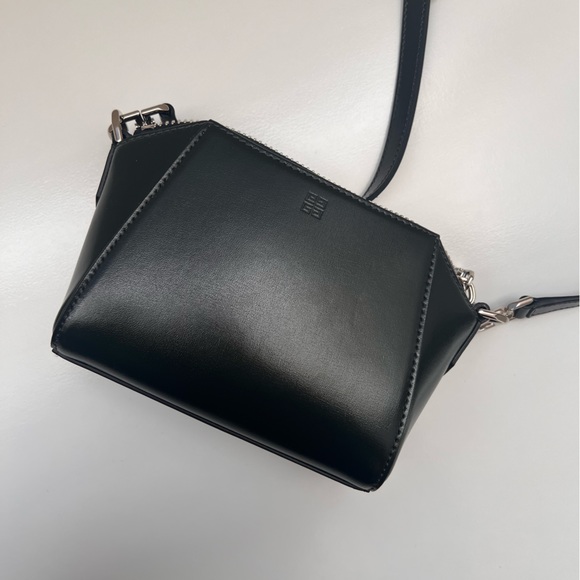 🔥GIVENCHY Nano Antigona Crossbody - Picture 5 of 9